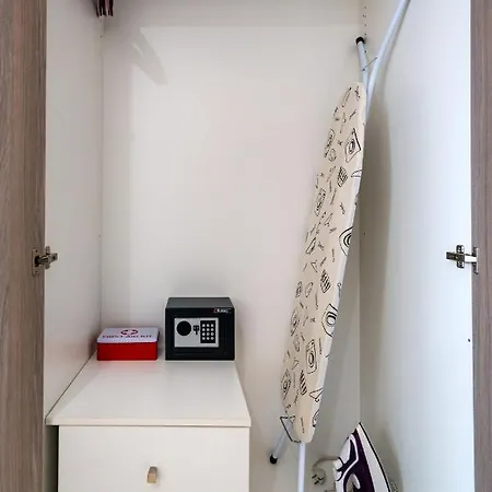 White&gray Apartment Rethymno (Crete)
