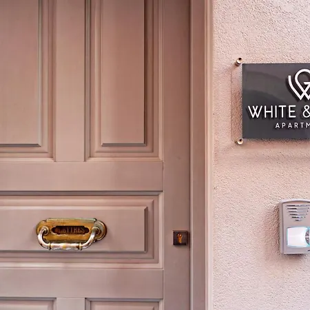 White&gray Апартаменты